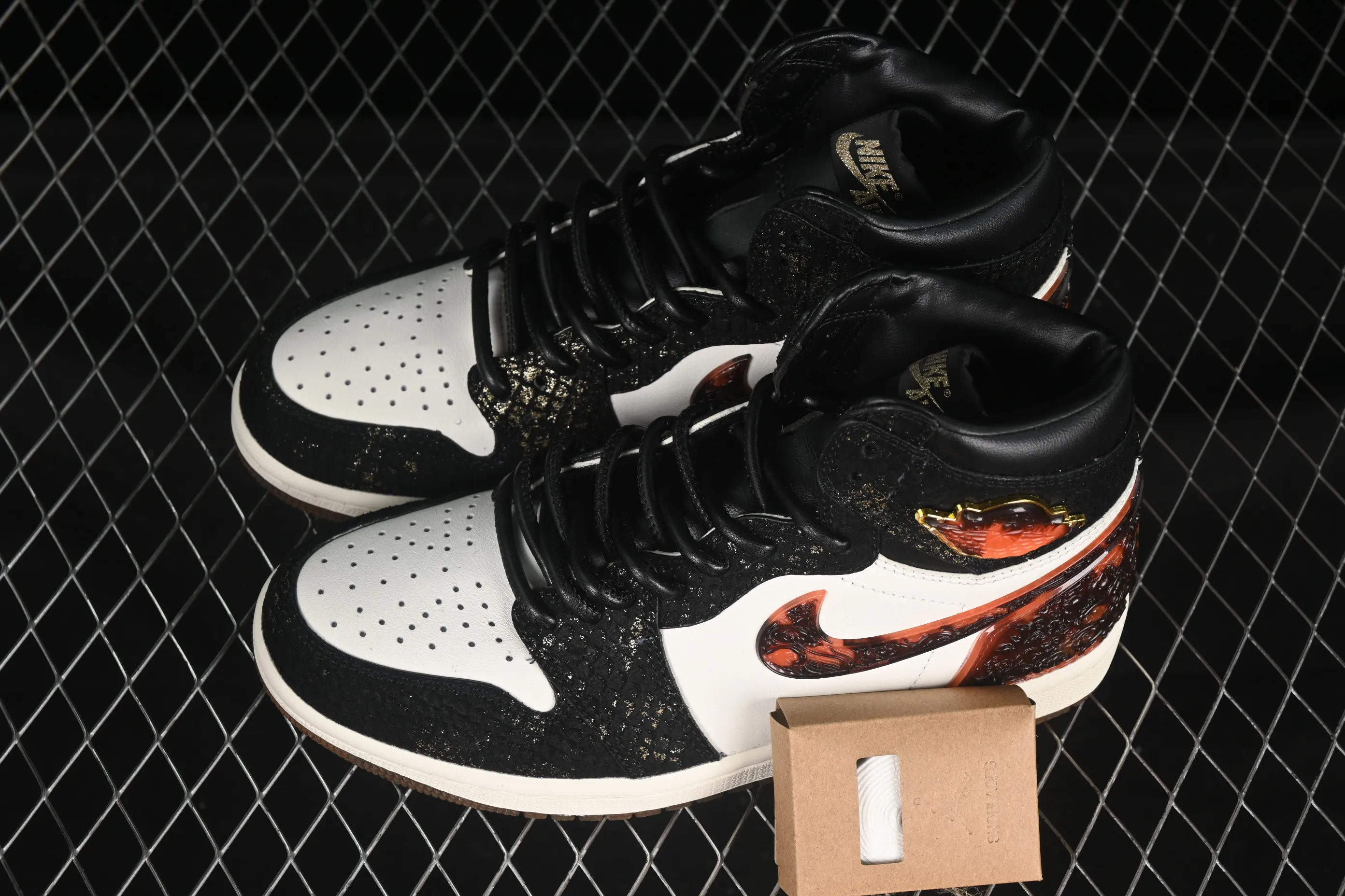 All categories Air Jordan Jordan series basketball shoes Air Jordan 1 High Air Jordan 1 High Retro OG "CNY" AJ1 Joe 1 Year of the Snake theme Xuanwu high-top basketball shoes IB3165-091